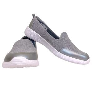 Lands End Women’s Comfort Flat Shoes Gray Silver White Size 8 1/2B